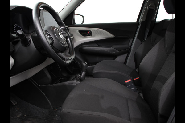 Suzuki Swift 1.2 Style Smart Hybrid Airco Adaptieve cruise control Navigatie Keyless Achteruitrijcamera Parkeersensoren achter Apple Carplay/ Android Auto