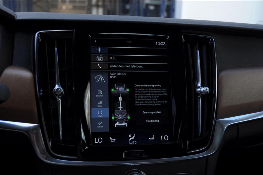 Volvo S90 T4 190PK Automaat Inscription / Adaptieve cruise control / BLIS / Elektrische achterklep / Keyless entry / Parkeersensoren met camera / Apple carplay / Stoelverwarming /