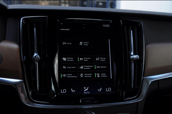Volvo S90 T4 190PK Automaat Inscription / Adaptieve cruise control / BLIS / Elektrische achterklep / Keyless entry / Parkeersensoren met camera / Apple carplay / Stoelverwarming /