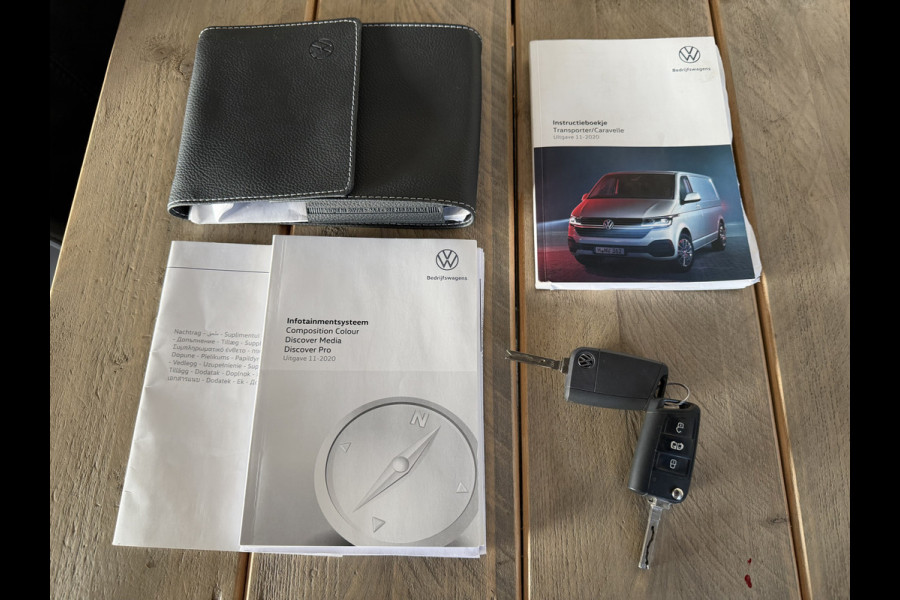 Volkswagen Transporter 2.0 TDI L2H1 150 PK / laadruimte inrichting