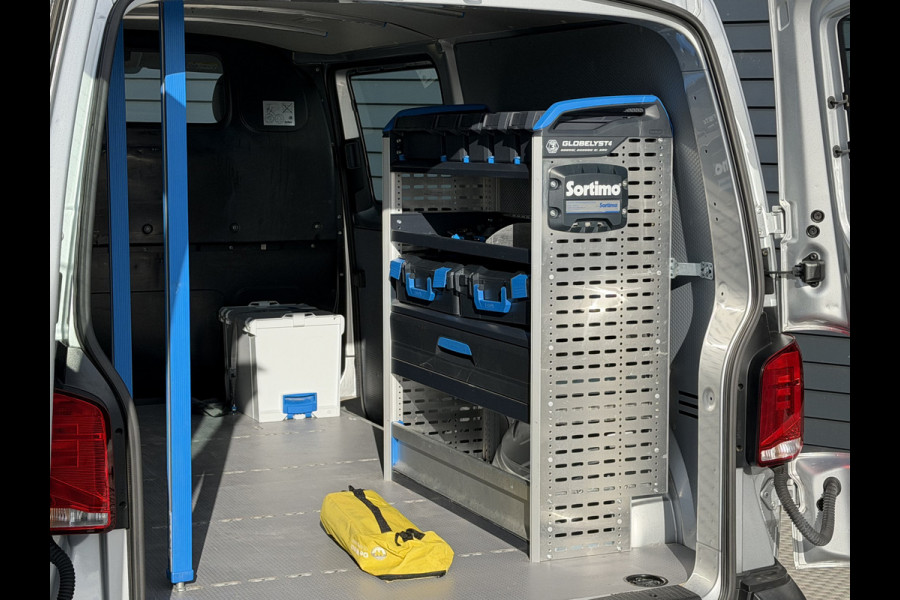 Volkswagen Transporter 2.0 TDI L2H1 150 PK / laadruimte inrichting