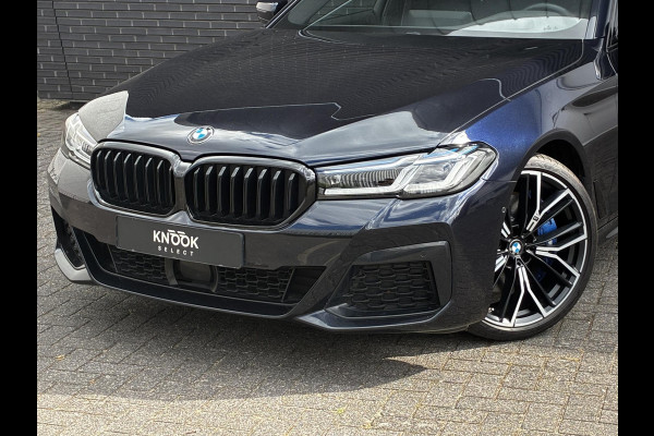 BMW 5 Serie Touring 530d High Executive M Sport Pakket Automaat / Live Cockpit Professional / Head-Up Display / Panoramadak / Laser / Adaptieve Cruise Control / Stoelverwarming / HiFi / 20 Inch / Sportstoelen voor / DAB