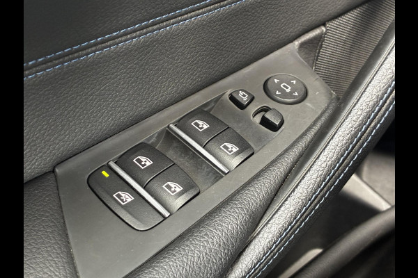 BMW 5 Serie Touring 530d High Executive M Sport Pakket Automaat / Live Cockpit Professional / Head-Up Display / Panoramadak / Laser / Adaptieve Cruise Control / Stoelverwarming / HiFi / 20 Inch / Sportstoelen voor / DAB