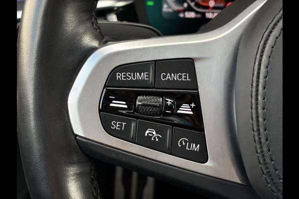 BMW 5 Serie Touring 530d High Executive M Sport Pakket Automaat / Live Cockpit Professional / Head-Up Display / Panoramadak / Laser / Adaptieve Cruise Control / Stoelverwarming / HiFi / 20 Inch / Sportstoelen voor / DAB