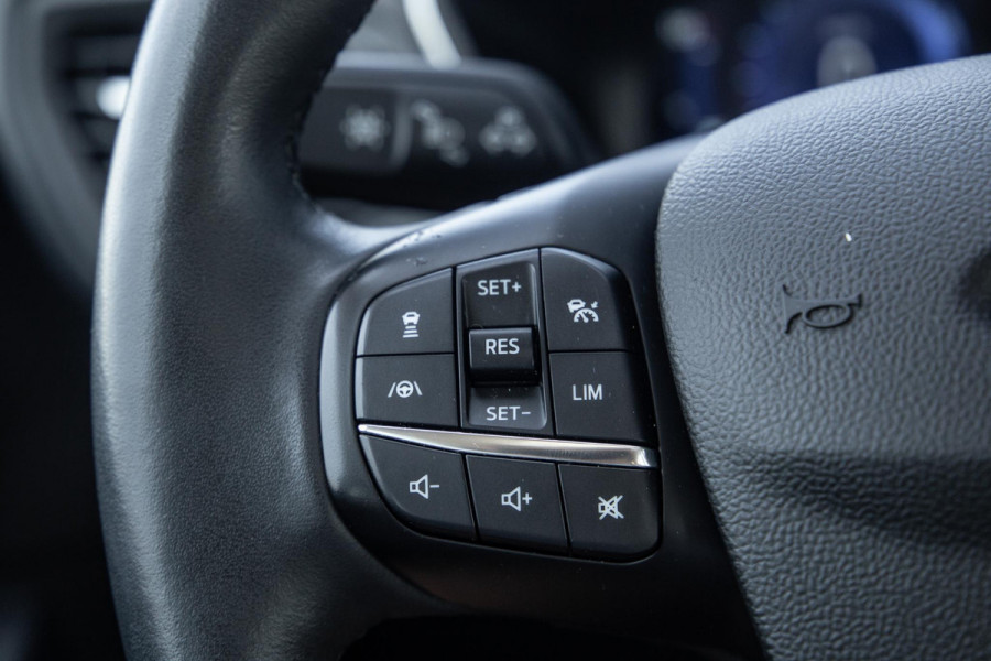 Ford Kuga 2.5 PHEV Titanium PANORAMA DAK / CAMERA / CRUISE CONTROLE / STOEL VERWARMING / CARPLAY