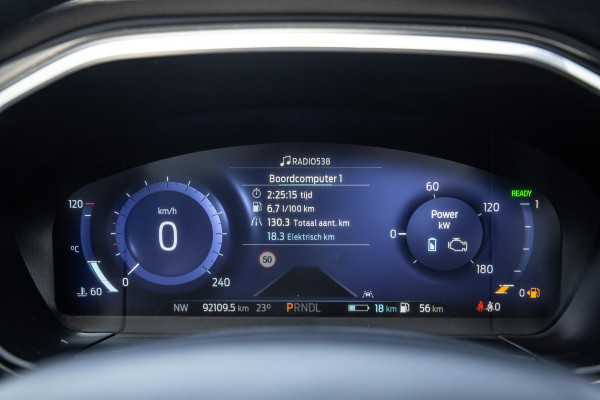 Ford Kuga 2.5 PHEV Titanium PANORAMA DAK / CAMERA / CRUISE CONTROLE / STOEL VERWARMING / CARPLAY