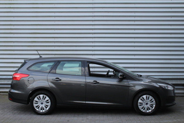 Ford FOCUS Wagon 1.0 101pk Trend Trekhaak NL-Auto NAP