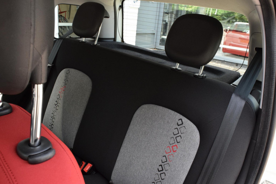 Fiat Panda 0.9 TwinAir Lounge|Dealeronderhouden!