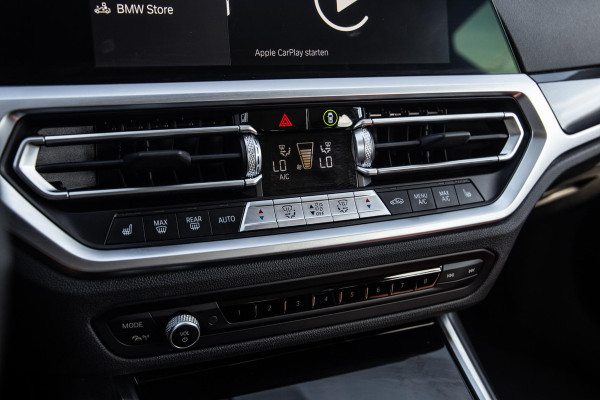 BMW 3 Serie Touring 320e LED / DEALER ONDERHOUDEN / STOELVERWARMING / CAMERA / CARPLAY