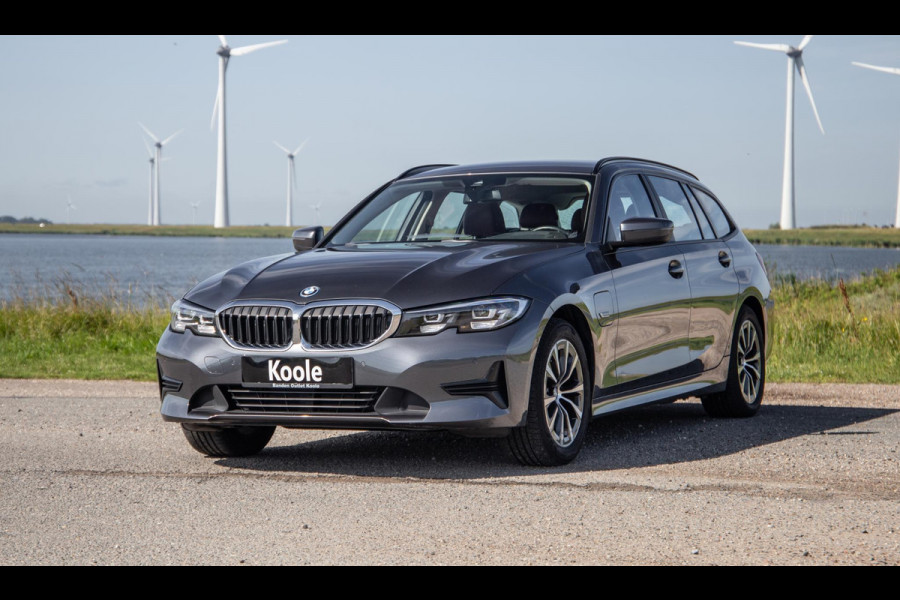 BMW 3 Serie Touring 320e LED / DEALER ONDERHOUDEN / STOELVERWARMING / CAMERA / CARPLAY