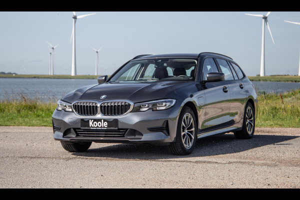 BMW 3 Serie Touring 320e LED / DEALER ONDERHOUDEN / STOELVERWARMING / CAMERA / CARPLAY