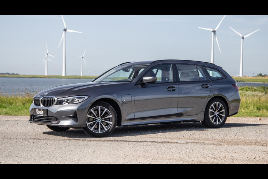 BMW 3 Serie Touring 320e LED / DEALER ONDERHOUDEN / STOELVERWARMING / CAMERA / CARPLAY