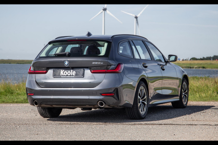 BMW 3 Serie Touring 320e LED / DEALER ONDERHOUDEN / STOELVERWARMING / CAMERA / CARPLAY