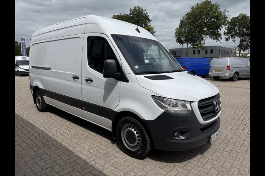 Mercedes-Benz Sprinter 314 2.2 CDI L2H2 automaat / vaste prijs rijklaar € 20.950 ex btw / euro 6 / bpm vrij / lease vanaf € 342 / leer / cruise en climate control / camera / standkachel / ingerichte laaruimte !