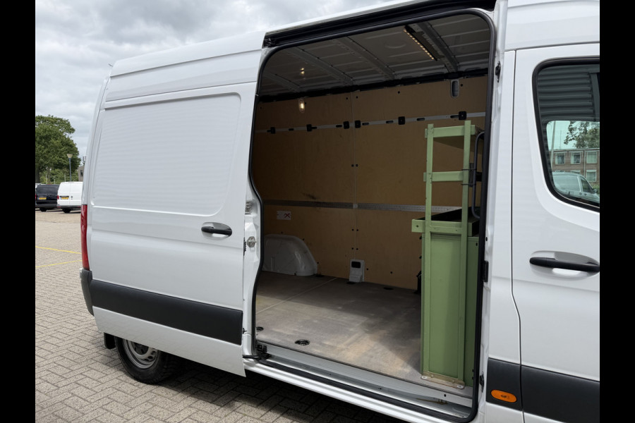 Mercedes-Benz Sprinter 314 2.2 CDI L2H2 automaat / vaste prijs rijklaar € 20.950 ex btw / euro 6 / bpm vrij / lease vanaf € 342 / leer / cruise en climate control / camera / standkachel / ingerichte laaruimte !