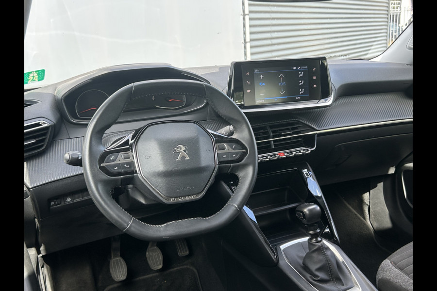 Peugeot 2008 BWJ 2022 | 1.2T 101PK Active Pack NWE DISTRIBUTIE | CLIMA | PDC | NAVI | CRUISE | CARPLAY | LICHTMETAAL |