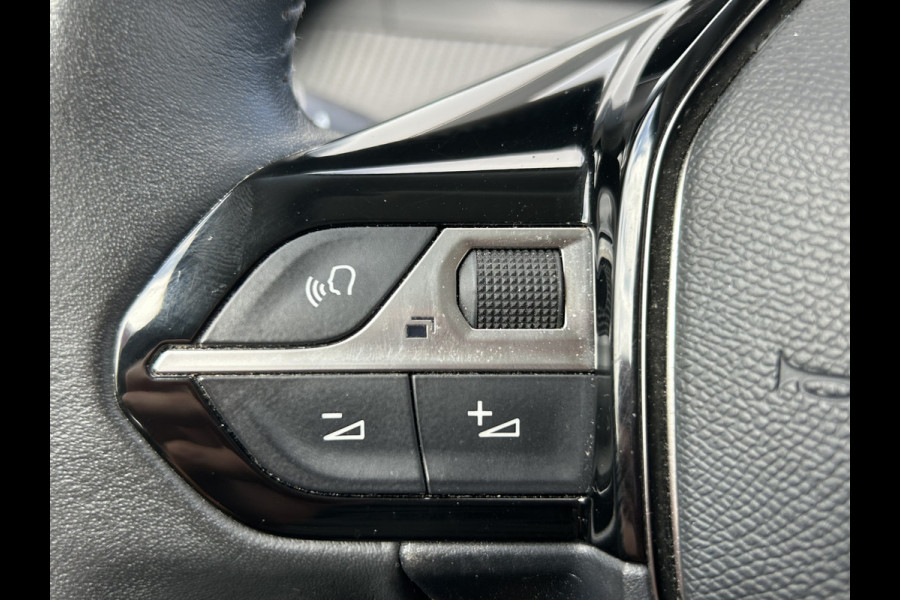 Peugeot 2008 BWJ 2022 | 1.2T 101PK Active Pack NWE DISTRIBUTIE | CLIMA | PDC | NAVI | CRUISE | CARPLAY | LICHTMETAAL |