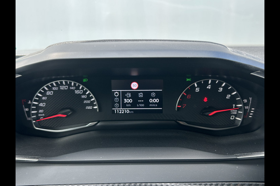 Peugeot 2008 BWJ 2022 | 1.2T 101PK Active Pack NWE DISTRIBUTIE | CLIMA | PDC | NAVI | CRUISE | CARPLAY | LICHTMETAAL |