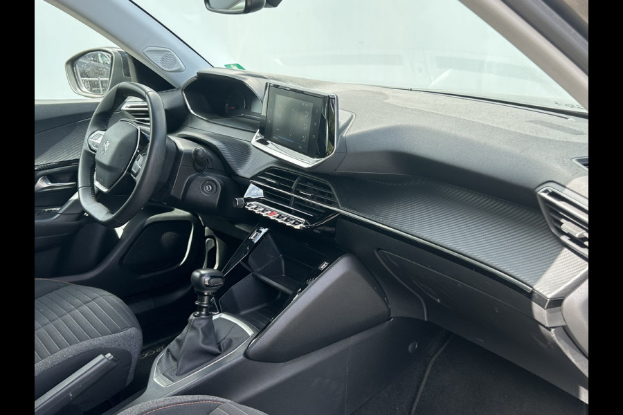 Peugeot 2008 BWJ 2022 | 1.2T 101PK Active Pack NWE DISTRIBUTIE | CLIMA | PDC | NAVI | CRUISE | CARPLAY | LICHTMETAAL |