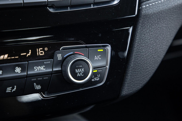 BMW X2 xDrive25e Executive CAMERA / PLUG IN HYBRID / STOELVERWARMING / DEALER ONDERHOUDEN