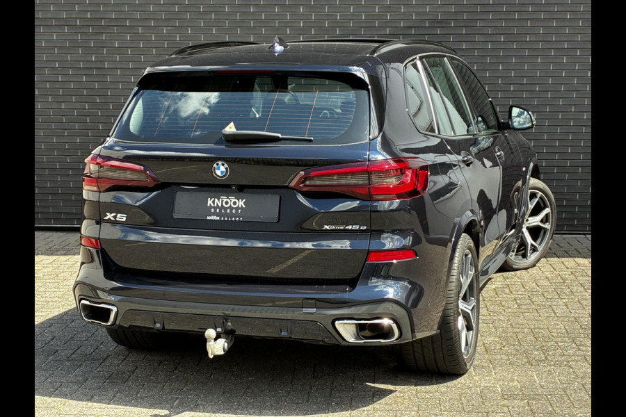 BMW X5 xDrive45e High Executive M Sport Pakket Automaat / Live Cockpit Professional / Panoramadak / Trekhaak / Comfortstoelen / Head-Up Display / Luchtvering / Driving Assistant Professional / Hifi / Stoelverwarming voor+achter /