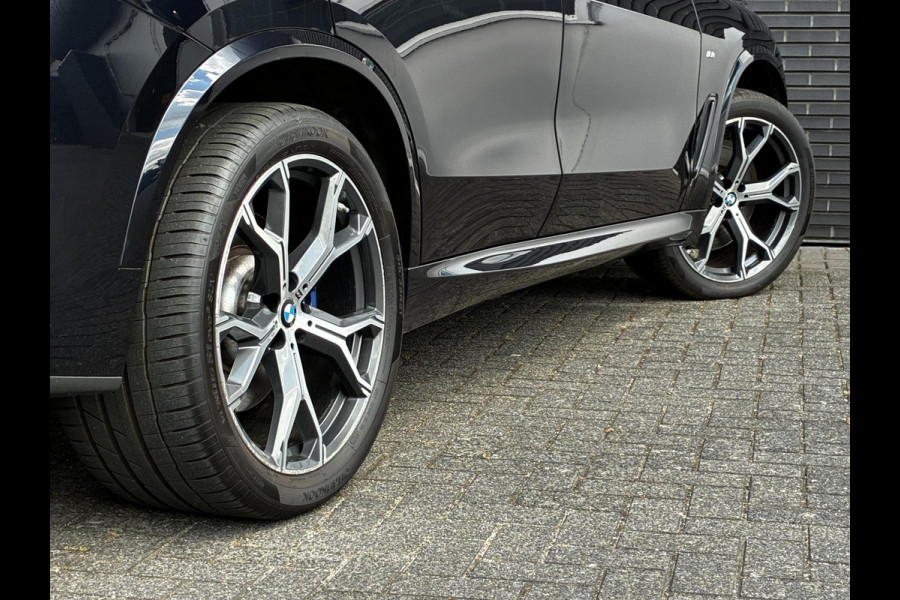 BMW X5 xDrive45e High Executive M Sport Pakket Automaat / Live Cockpit Professional / Panoramadak / Trekhaak / Comfortstoelen / Head-Up Display / Luchtvering / Driving Assistant Professional / Hifi / Stoelverwarming voor+achter /