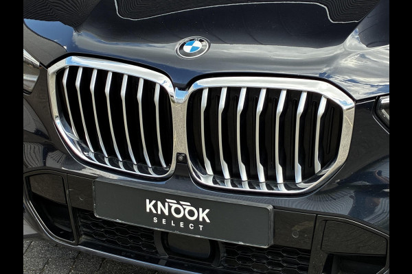 BMW X5 xDrive45e High Executive M Sport Pakket Automaat / Live Cockpit Professional / Panoramadak / Trekhaak / Comfortstoelen / Head-Up Display / Luchtvering / Driving Assistant Professional / Hifi / Stoelverwarming voor+achter /