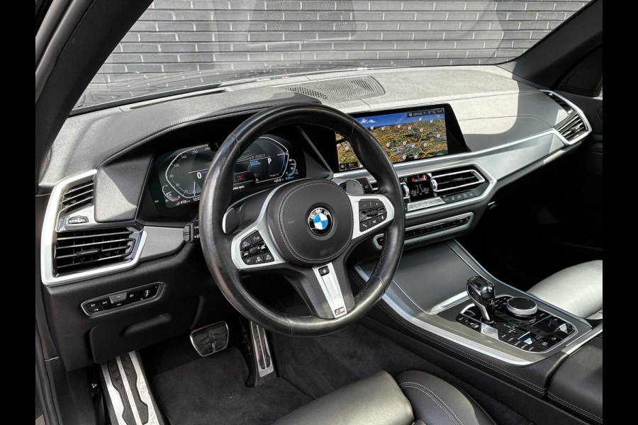 BMW X5 xDrive45e High Executive M Sport Pakket Automaat / Live Cockpit Professional / Panoramadak / Trekhaak / Comfortstoelen / Head-Up Display / Luchtvering / Driving Assistant Professional / Hifi / Stoelverwarming voor+achter /