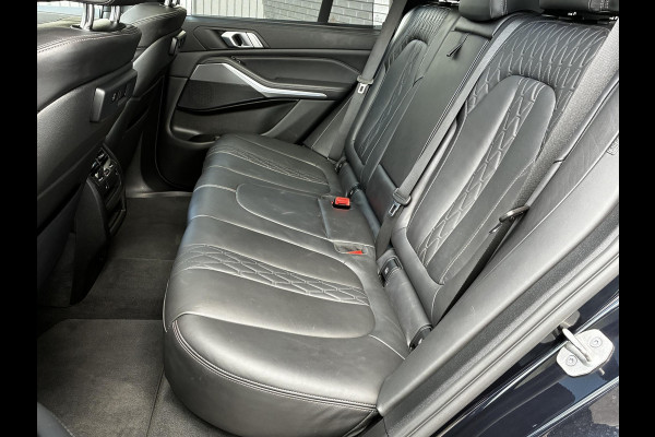 BMW X5 xDrive45e High Executive M Sport Pakket Automaat / Live Cockpit Professional / Panoramadak / Trekhaak / Comfortstoelen / Head-Up Display / Luchtvering / Driving Assistant Professional / Hifi / Stoelverwarming voor+achter /