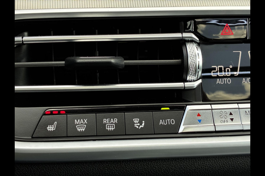 BMW X5 xDrive45e High Executive M Sport Pakket Automaat / Live Cockpit Professional / Panoramadak / Trekhaak / Comfortstoelen / Head-Up Display / Luchtvering / Driving Assistant Professional / Hifi / Stoelverwarming voor+achter /