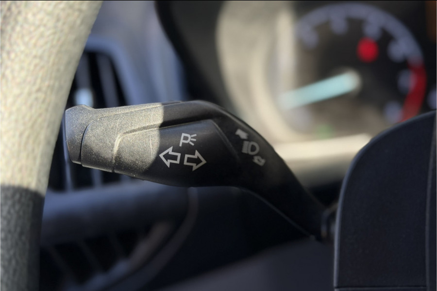 Ford Transit Connect 1.0 L2 | BPM VRIJ | Airco | Camera | Multimedia | 3-zits | NAVI | Bluetooth | PDC
