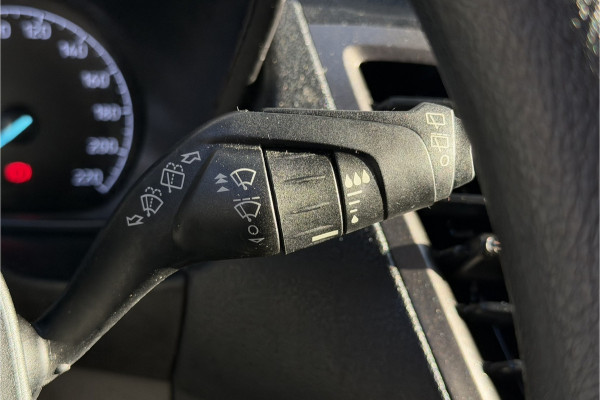 Ford Transit Connect 1.0 L2 | BPM VRIJ | Airco | Camera | Multimedia | 3-zits | NAVI | Bluetooth | PDC