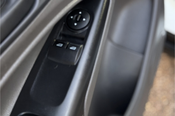 Ford Transit Connect 1.0 L2 | BPM VRIJ | Airco | Camera | Multimedia | 3-zits | NAVI | Bluetooth | PDC
