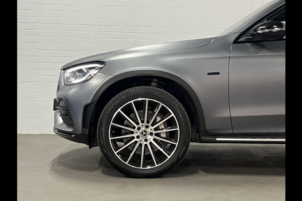 Mercedes-Benz GLC 300e 4MATIC Adapt. cruise | Open dak | Burmester | Massage | Memory | Stoelverwarming | Camera | Ambiente verlichting | Carplay | Originele kleur*