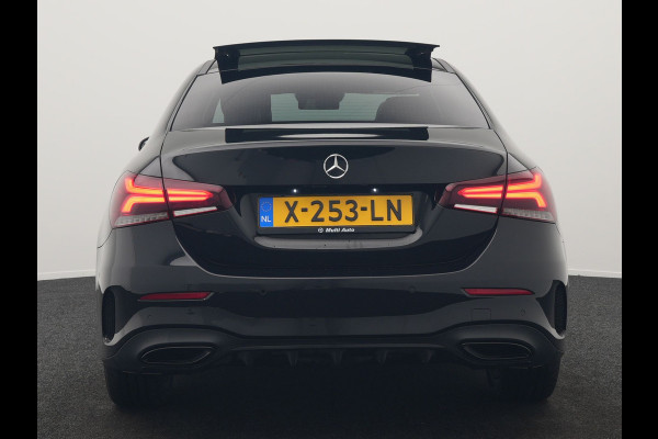 Mercedes-Benz A-Klasse 250 e AMG Line PHEV 218pk | Panodak | Camera | Multibeam LED | Alcantara Sportstoelen Verwarmd | Apple Carplay | Sfeerverlichting | Blis | Cruise Control | Navigatie | Virtual | DAB | Plug In Hybrid |
