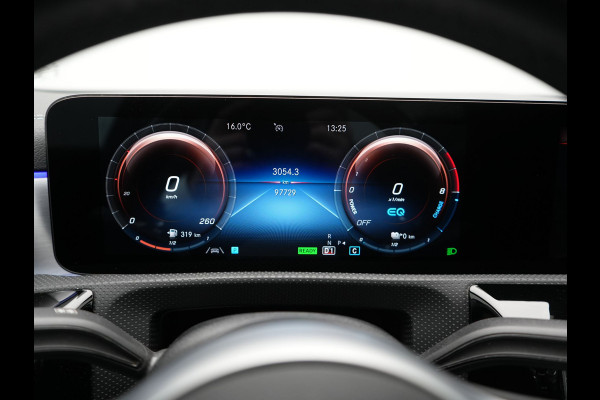 Mercedes-Benz A-Klasse 250 e AMG Line PHEV 218pk | Panodak | Camera | Multibeam LED | Alcantara Sportstoelen Verwarmd | Apple Carplay | Sfeerverlichting | Blis | Cruise Control | Navigatie | Virtual | DAB | Plug In Hybrid |
