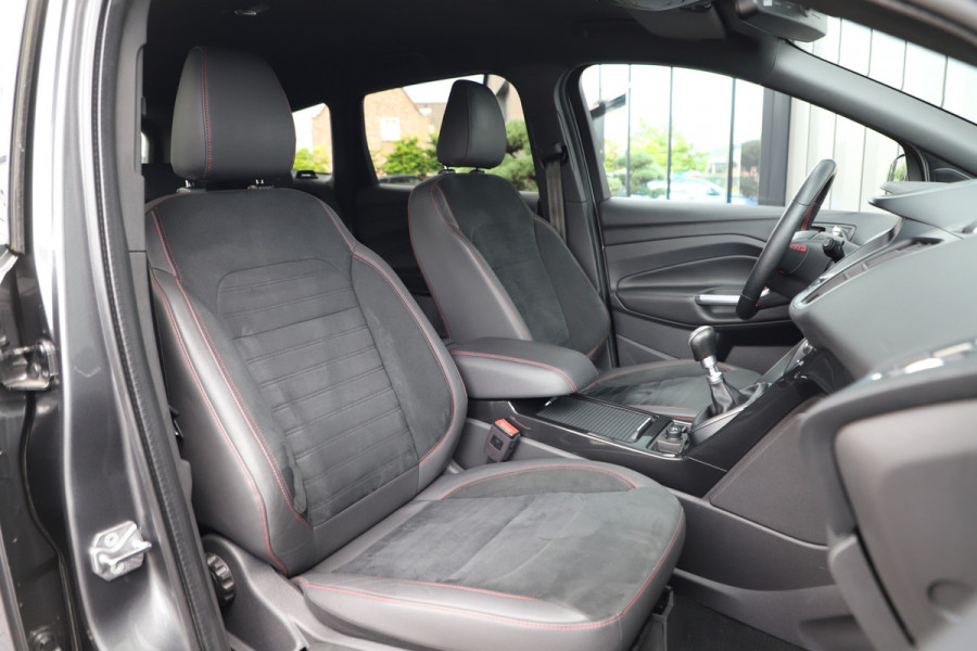 Ford Kuga 1.5 EcoBoost ST Line | 150PK | Keyless-go | Carplay | Stoel/Stuurverwarming | Sony audio | Sfeerverlichting | Camera | 2019.