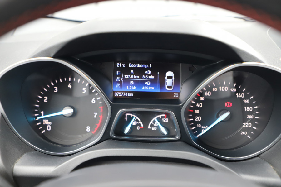 Ford Kuga 1.5 EcoBoost ST Line | 150PK | Keyless-go | Carplay | Stoel/Stuurverwarming | Sony audio | Sfeerverlichting | Camera | 2019.