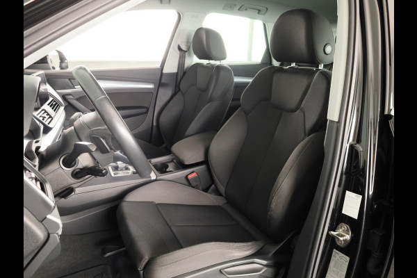 Audi Q5 45 TFSI quattro S edition 245pk S-tronic | Navigatie | Parkeercamera | Sportstoelen | 18 inch Lichtmetalen velgen | Parkeersensoren voor en achter