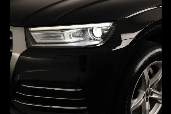 Audi Q5 45 TFSI quattro S edition 245pk S-tronic | Navigatie | Parkeercamera | Sportstoelen | 18 inch Lichtmetalen velgen | Parkeersensoren voor en achter