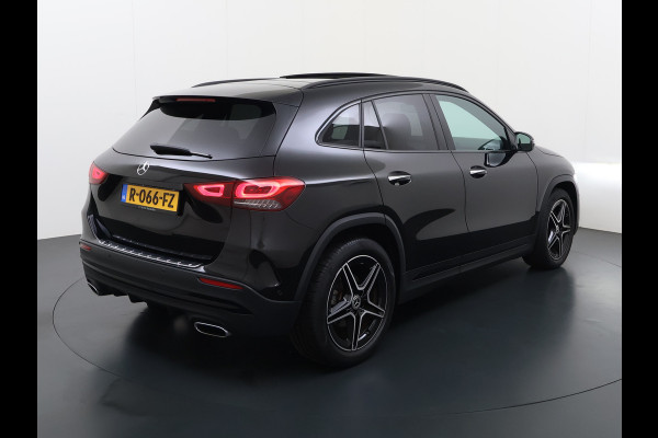 Mercedes-Benz GLA 180 AMG line | Pano Memory Multibeam Keyless