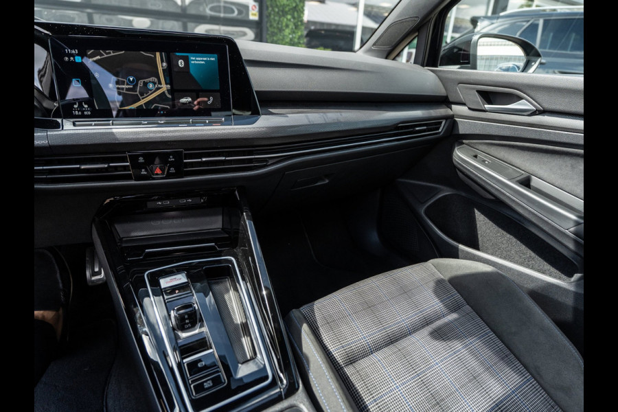 Volkswagen Golf 1.4 eHybrid 245PK GTE | Matrix | Pano | Camera | Trekhaak