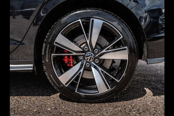 Volkswagen Golf 1.4 eHybrid 245PK GTE | Matrix | Pano | Camera | Trekhaak