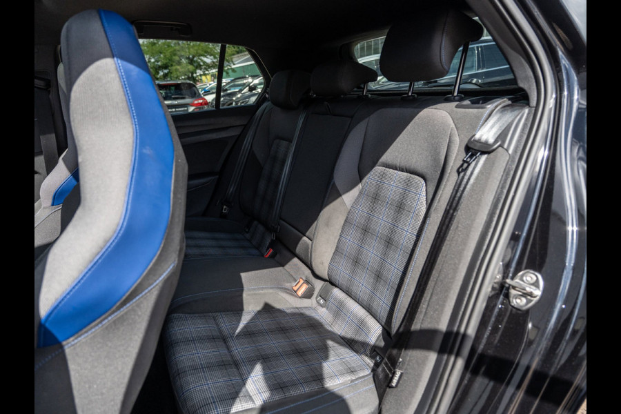 Volkswagen Golf 1.4 eHybrid 245PK GTE | Matrix | Pano | Camera | Trekhaak