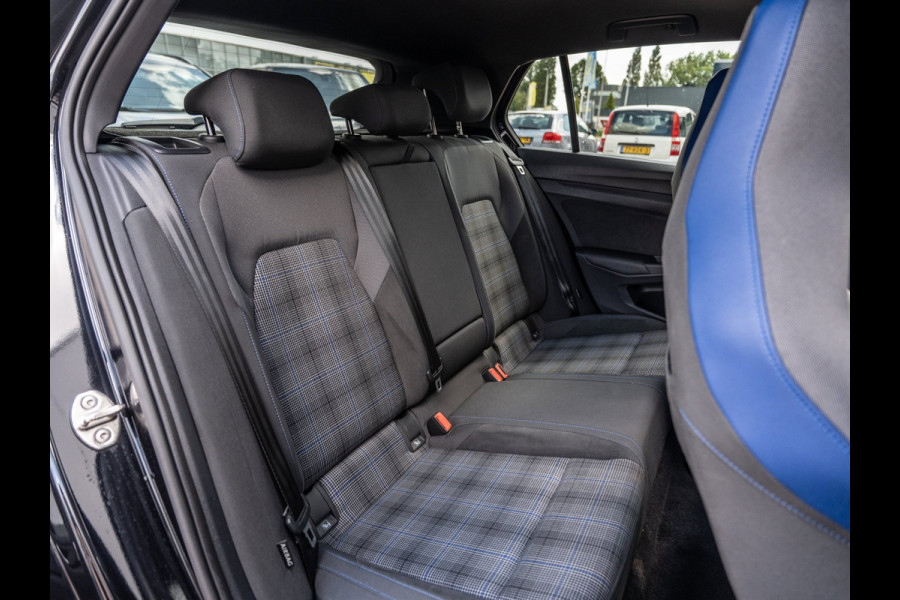 Volkswagen Golf 1.4 eHybrid 245PK GTE | Matrix | Pano | Camera | Trekhaak