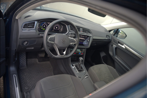 Volkswagen Tiguan 1.4 TSI eHybrid Elegance Business | Stoelverwarming | Stuurverwarming | iQ Light | Adaptive Cruise Control | Trekhaak | Apple Carplay | Navigatie | Camera | SOH 84%