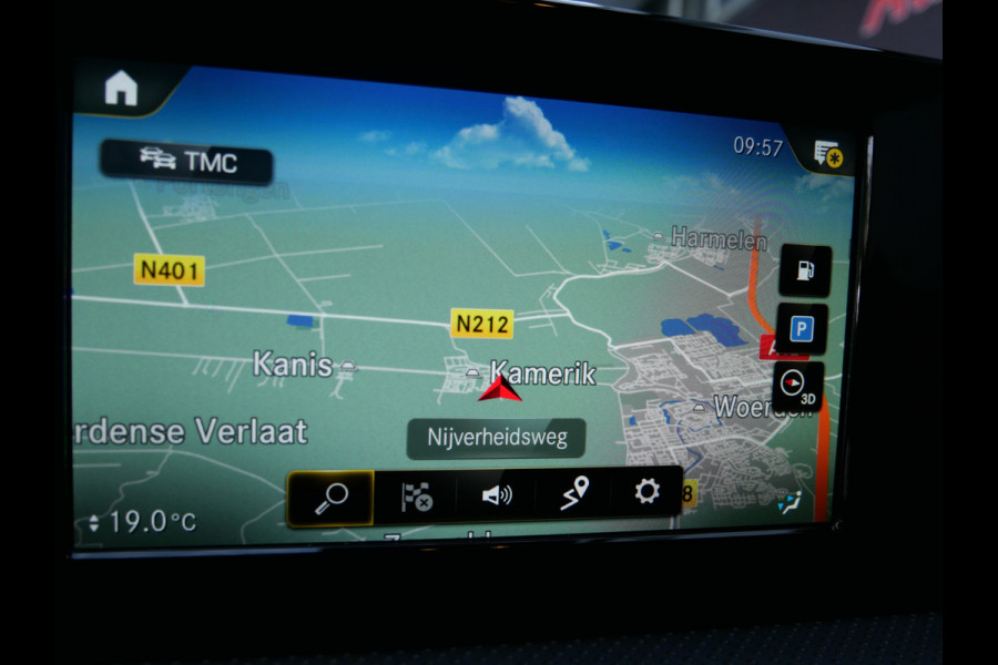 Mercedes-Benz A-Klasse 250 AMG NIGHT EDITION | AUTOMAAT | CAMERA | DIAMOND GRILL | 224 PK!!