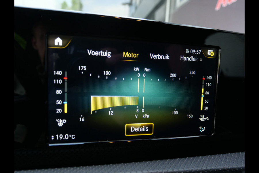 Mercedes-Benz A-Klasse 250 AMG NIGHT EDITION | AUTOMAAT | CAMERA | DIAMOND GRILL | 224 PK!!