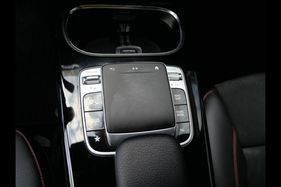 Mercedes-Benz A-Klasse 250 AMG NIGHT EDITION | AUTOMAAT | CAMERA | DIAMOND GRILL | 224 PK!!
