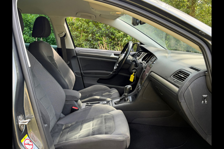 Volkswagen Golf Variant 1.5 TSI Comfortline Business | Automaat + Camera + Trekhaak Nu € 11.975,-!!!